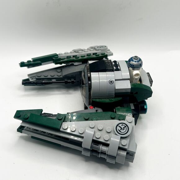LEGO STAR WARS: Yoda's Jedi Starfighter (75168) 100% Complete Ex Cond - Picture 8 of 9